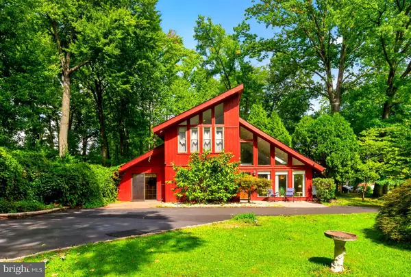 1016 Clemens Ct, BENSALEM, PA 19020