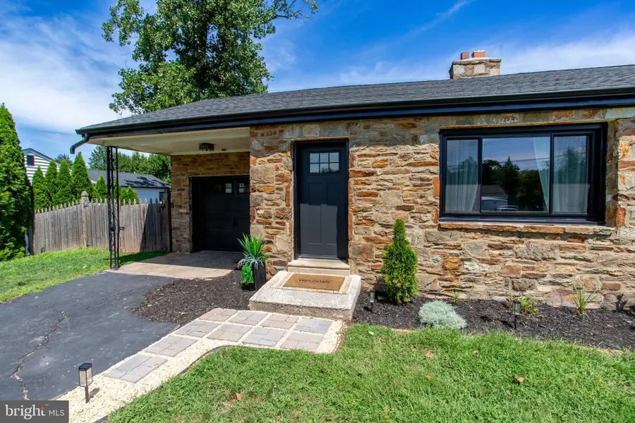 123 Holly Rd, Southampton, PA 18966 - #3