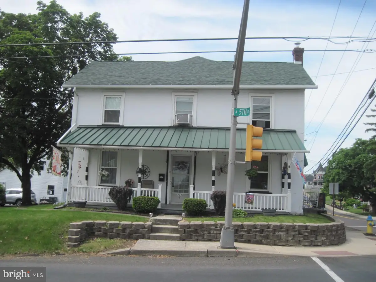 327 N 5th St, Perkasie, PA 18944 - #1