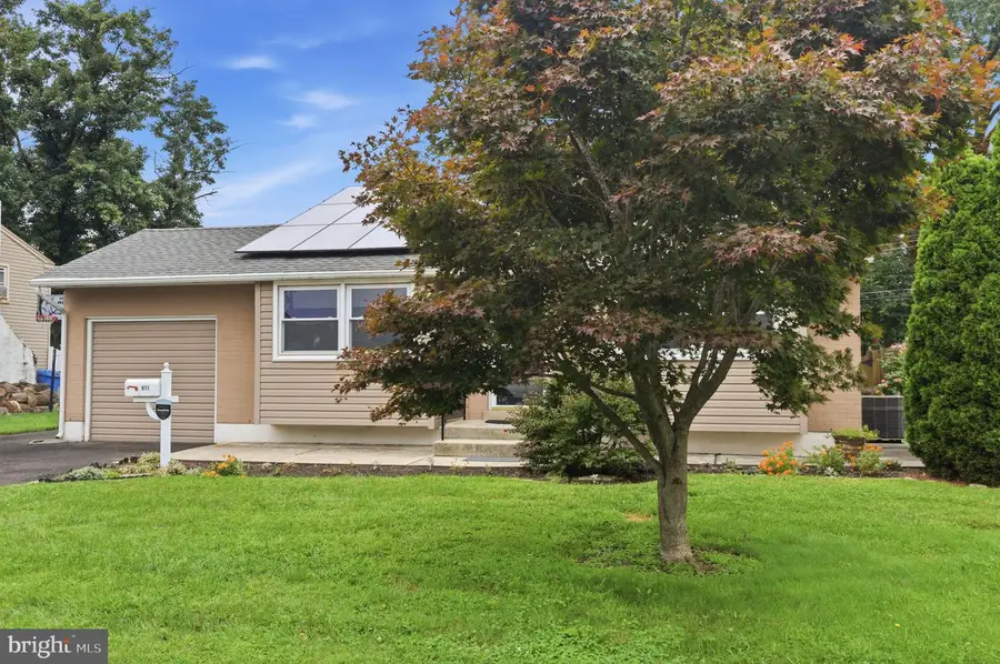 811 Arthur Ave, Bristol, PA 19007 - #2