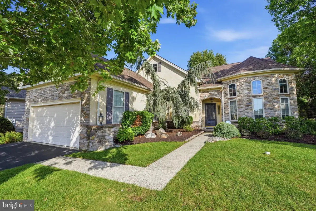 1001 Monroe Dr, Warwick, PA 18974 - #1