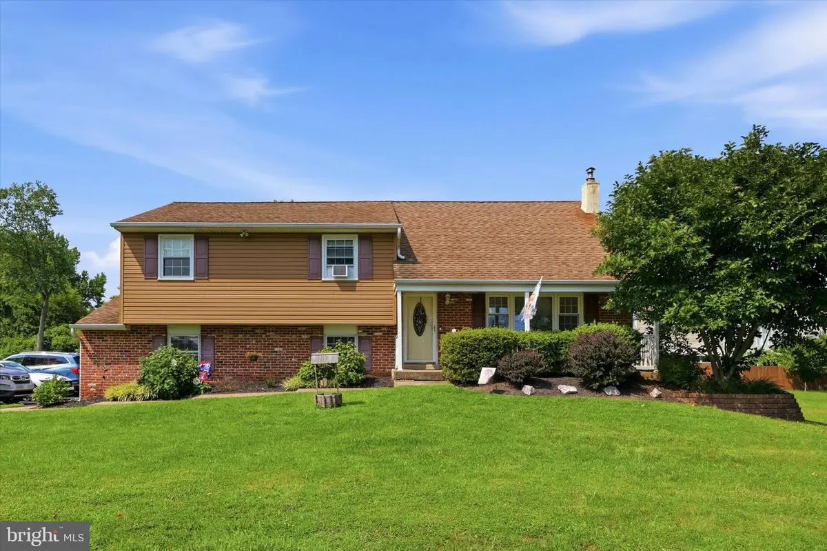 337 Middle Holland, Southampton, PA 18966 - #1