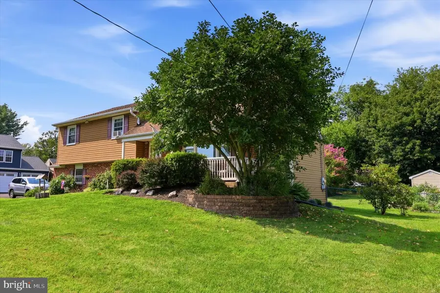 337 Middle Holland, Southampton, PA 18966 - #2