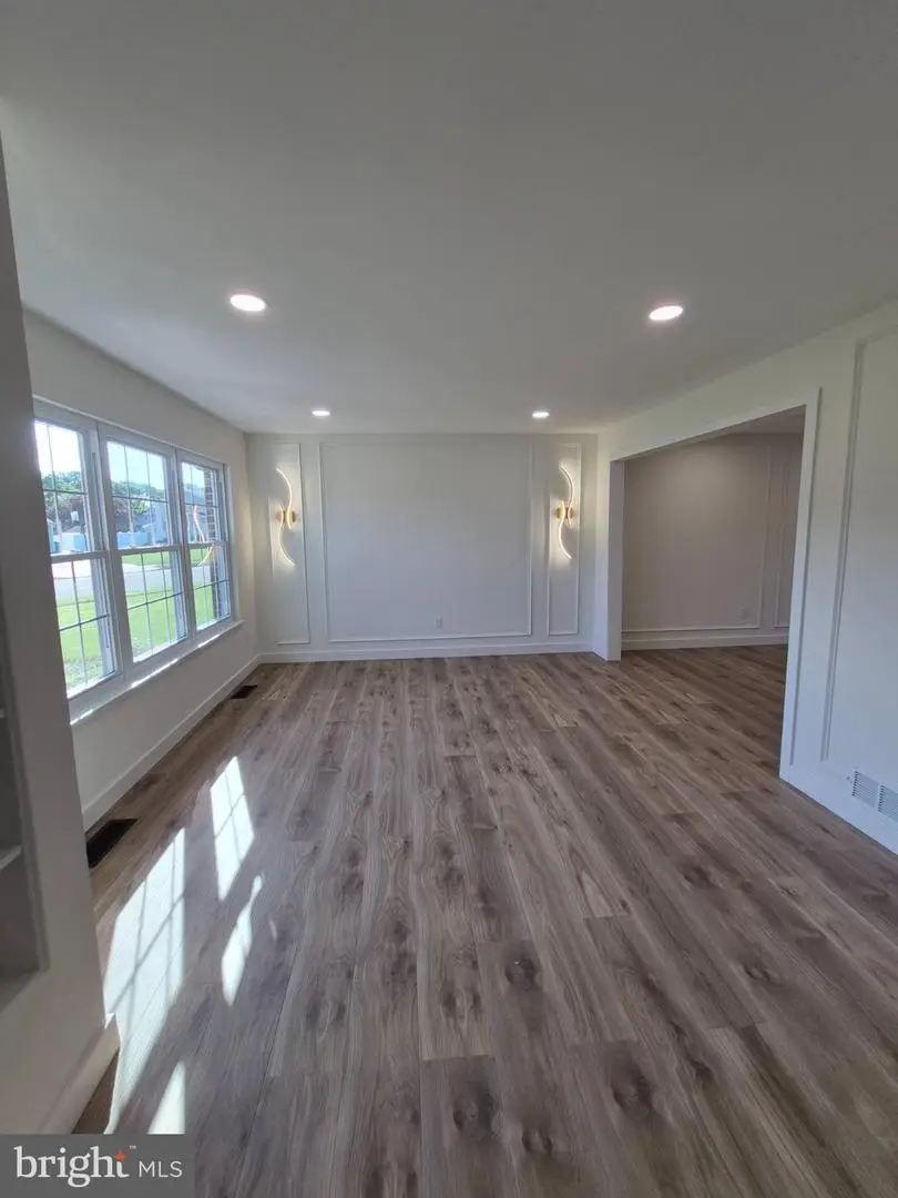 1437 Scarlet Oak Rd, Yardley, PA 19067 - #2