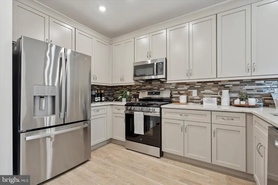 16334 River Ct, Bristol, PA 19007 - #2