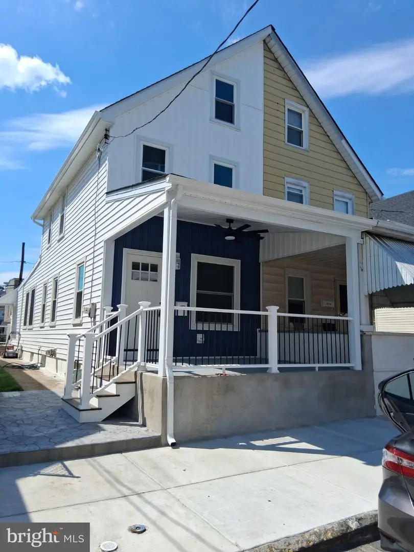 426 Logan St, Bristol, PA 19007 - #1