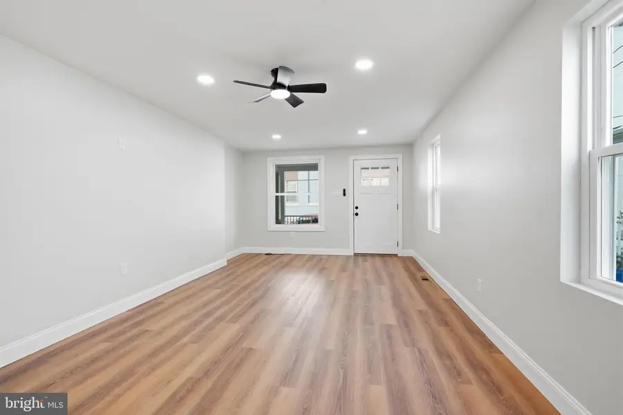426 Logan St, Bristol, PA 19007 - #3