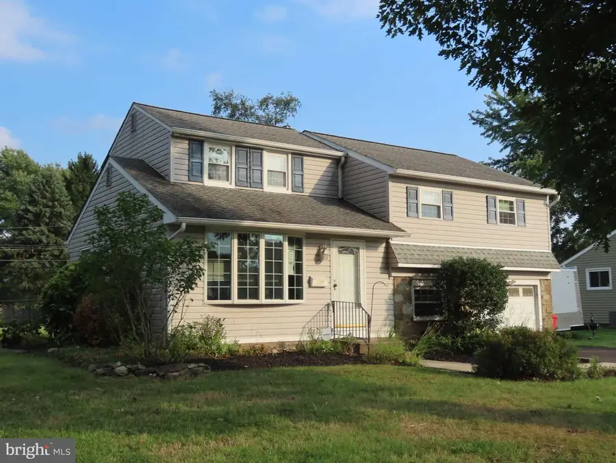 335 Gibson Ave, Warminster, PA 18974 - #2