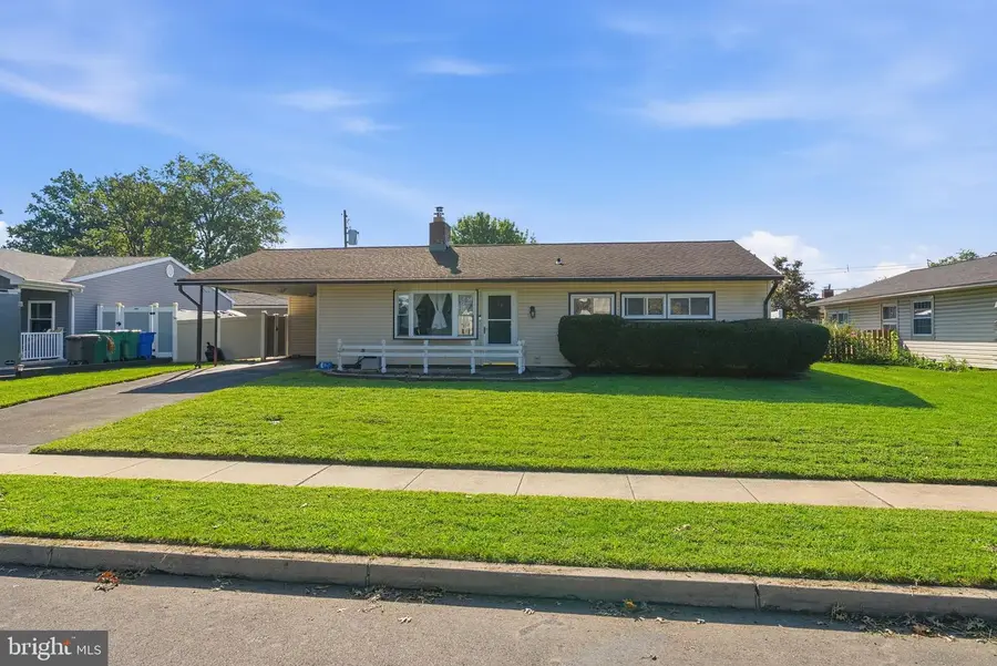 28 Orchard Ln, Levittown, PA 19055 - #2