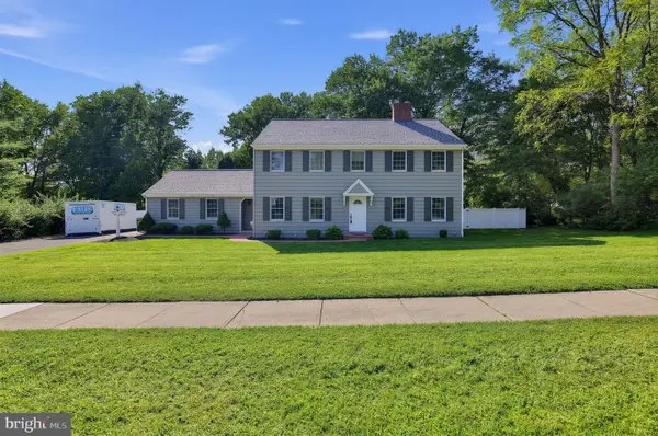 597 Barn Dr, YARDLEY, PA 19067