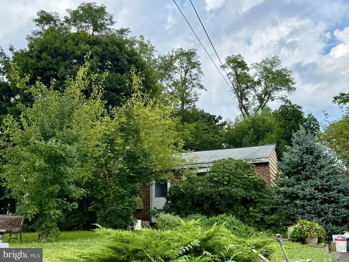 531 Main St, Langhorne, PA 19047 - #1