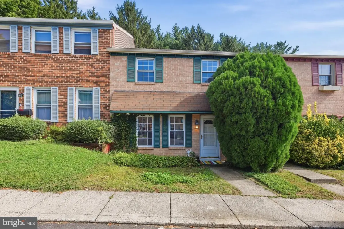 17 Constitution Ave, Doylestown, PA 18901 - #1