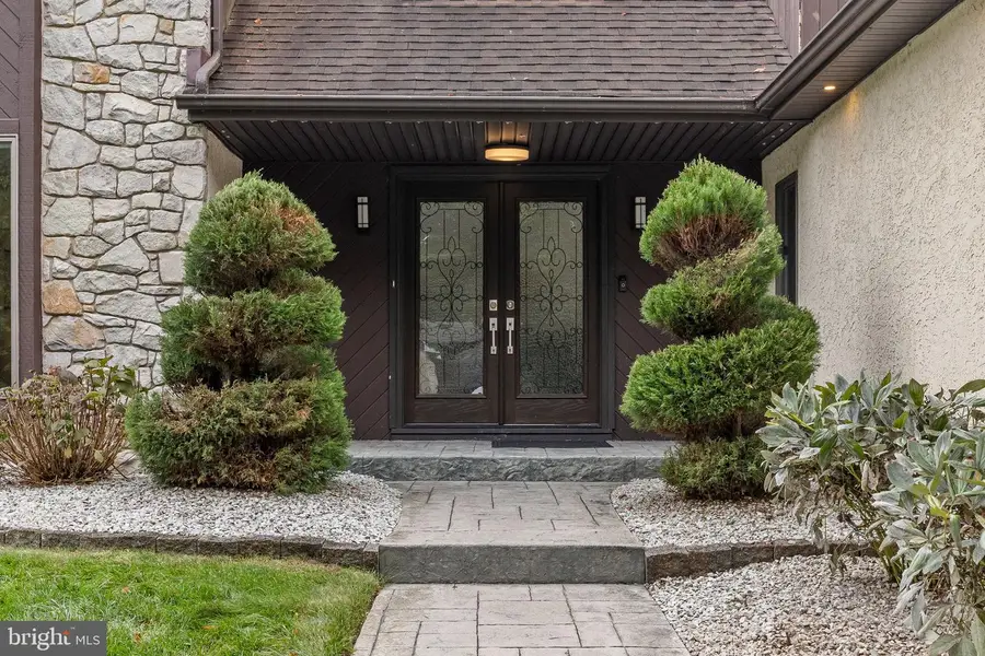 885 Spring View Dr, Southampton, PA 18966 - #3