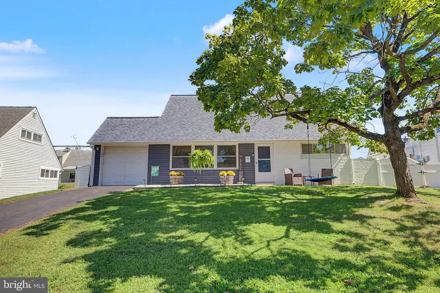 82 Kraft Ln, Levittown, PA 19055 - #3