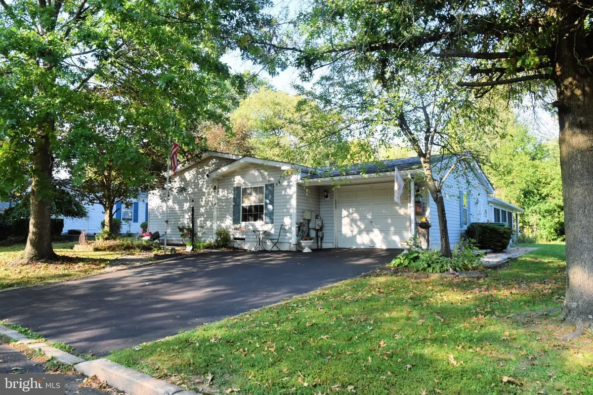 4 Williams Way, Sellersville, PA 18960 - #1