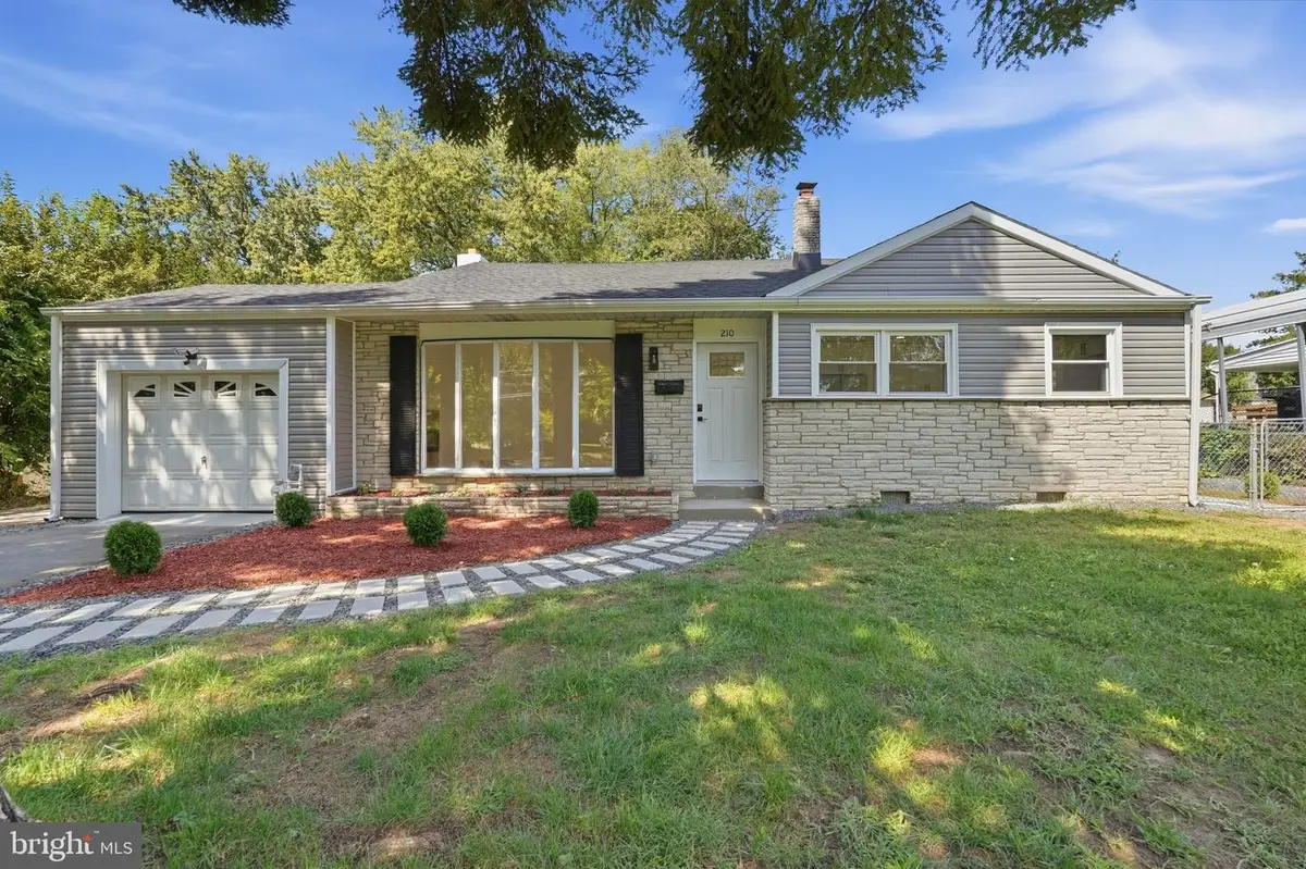 210 Newtown Rd, Warminster, PA 18974 - #1