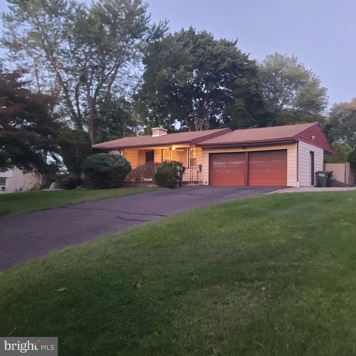 49 Twist Dr, Southampton, PA 18966 - #1