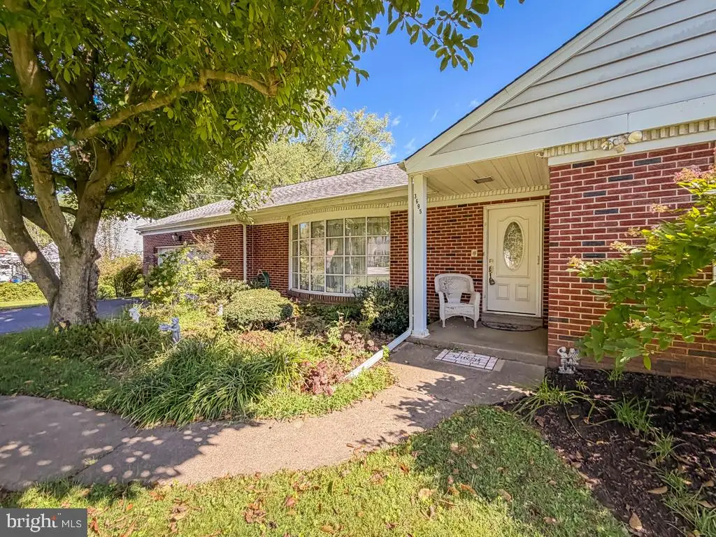 3695 Grandview Ave, Bensalem, PA 19020 - #1