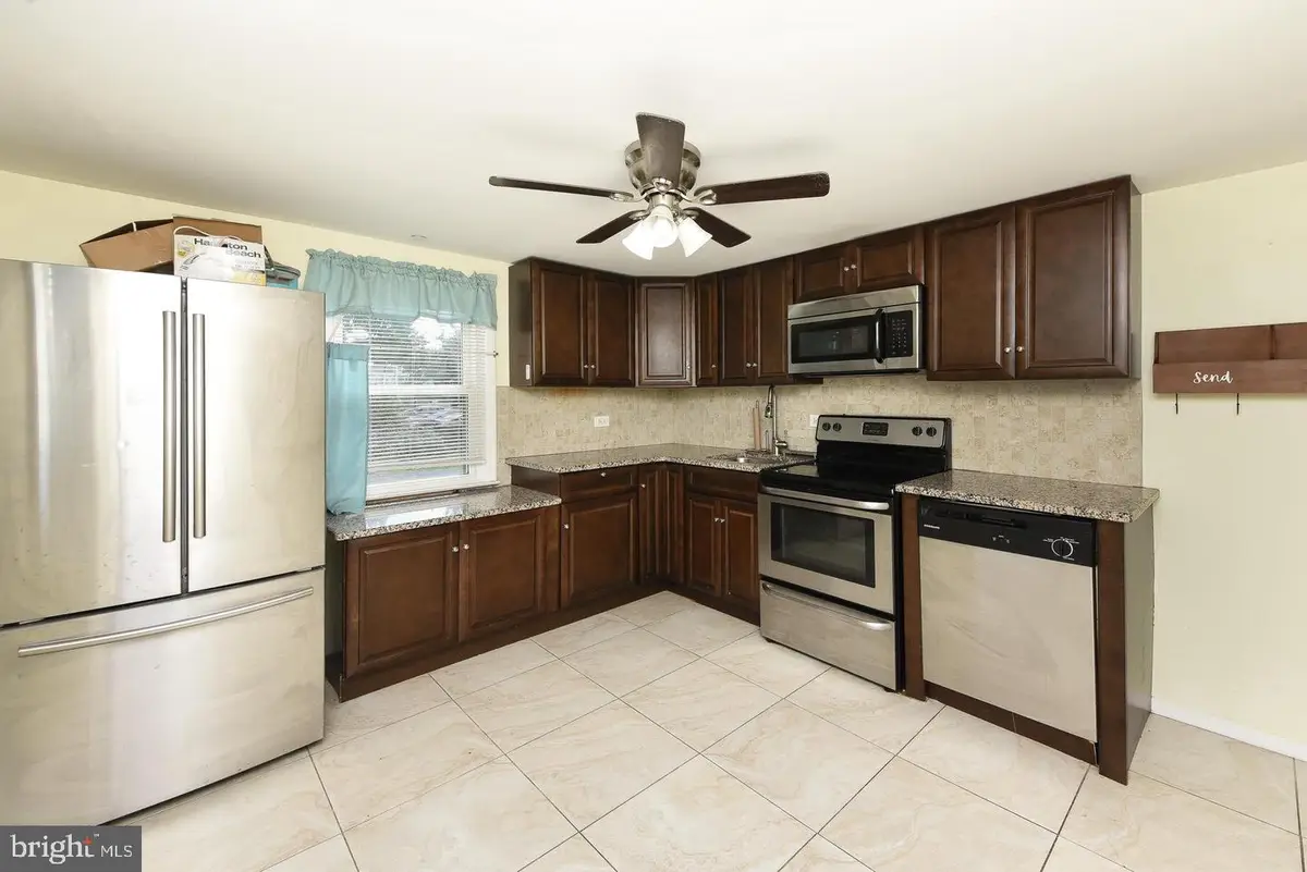541 Highland Ave, Feasterville Trevose, PA 19053 - #1