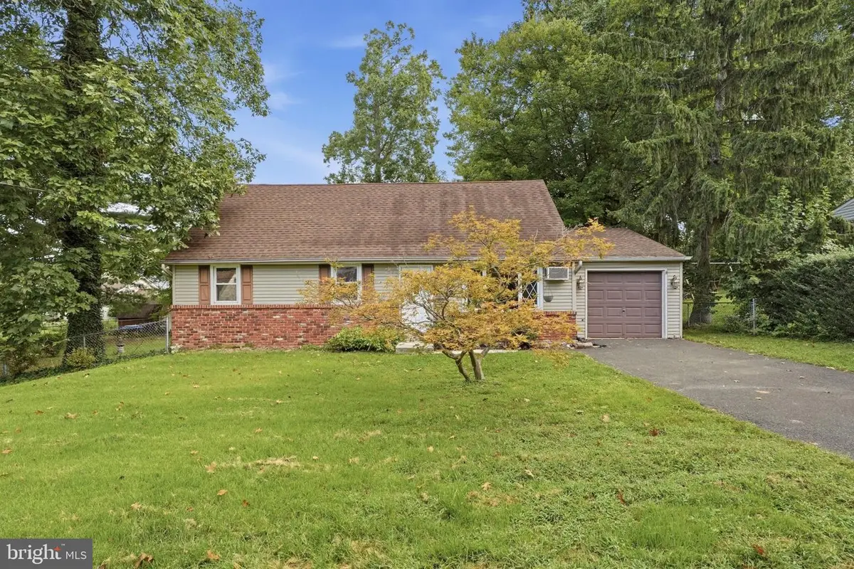 402 Larchwood Ave, Trevose, PA 19053 - #1