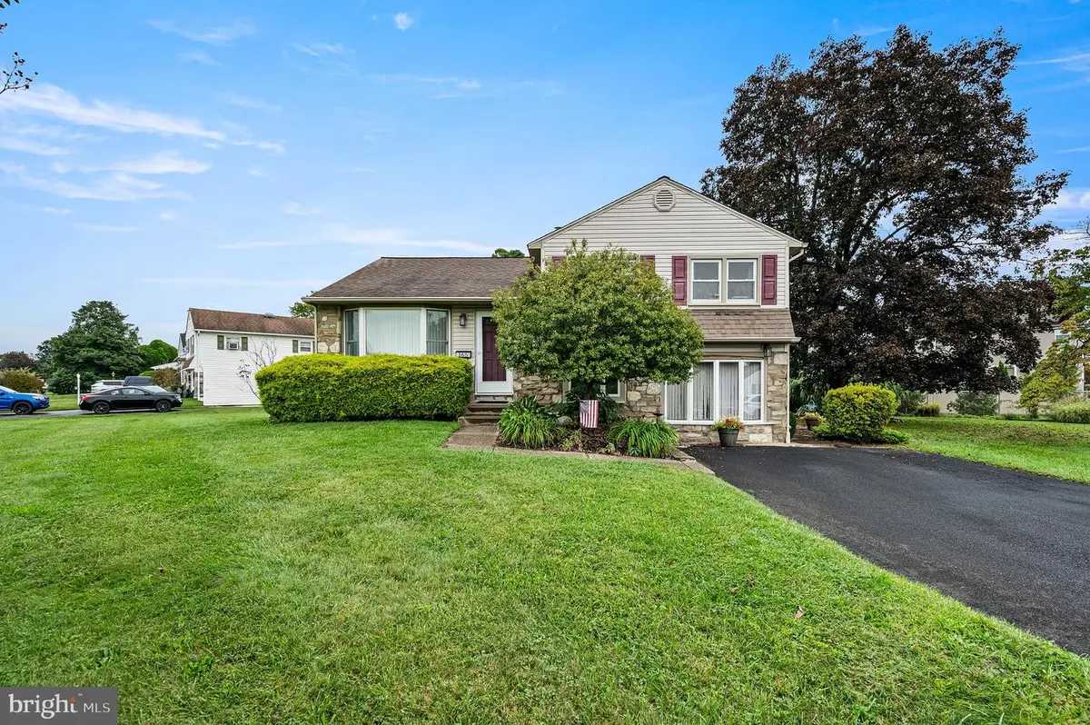 165 Henry Ave, Warminster, PA 18974 - #1