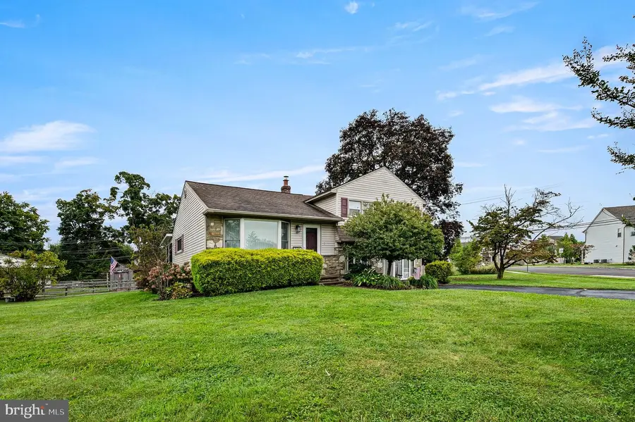 165 Henry Ave, Warminster, PA 18974 - #2