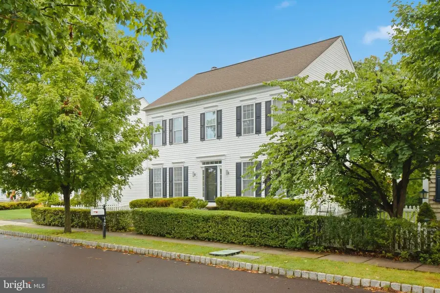 192 Pipers Inn Dr, Fountainville, PA 18923 - #2
