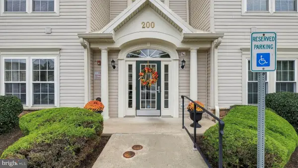200 Douglas Fir Dr #201, WARRINGTON, PA 18976