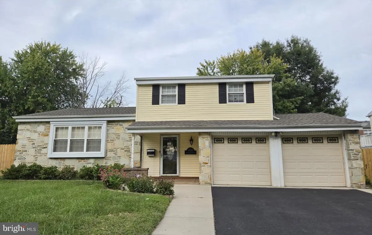 1869 Brookwood Dr, Bensalem, PA 19020 - #1