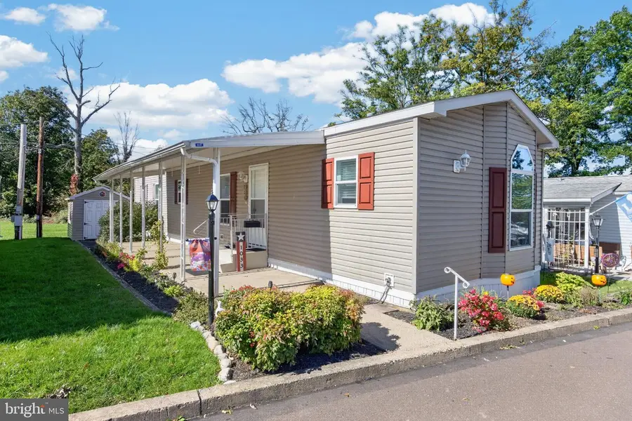 1033 Pine Cir, Telford, PA 18969 - #2