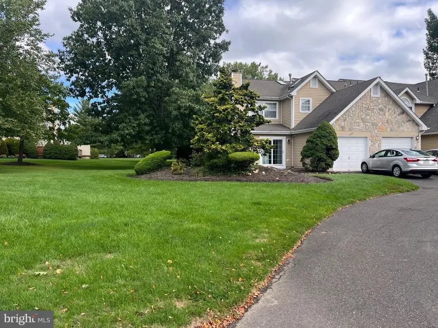 2306 Orchard Hill Cir, Warrington, PA 18976 - #3