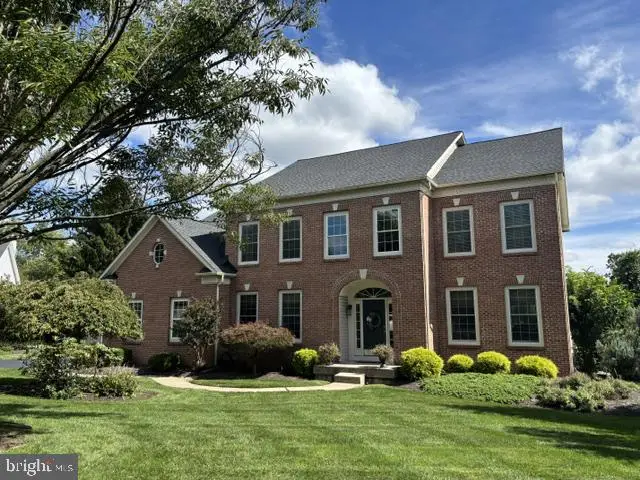 1552 Surrey Brook Ct, Yardley, PA 19067 - #1