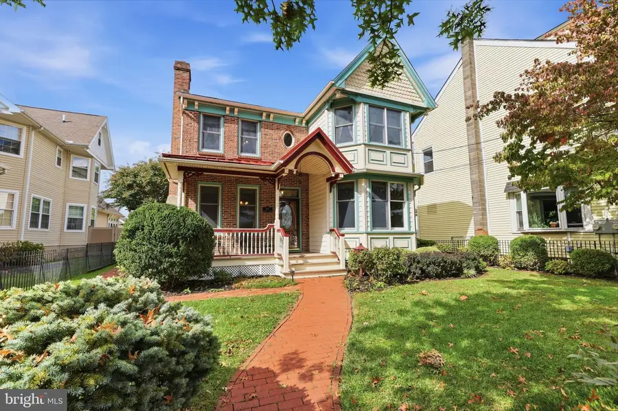 621 Radcliffe St, Bristol, PA 19007 - #3