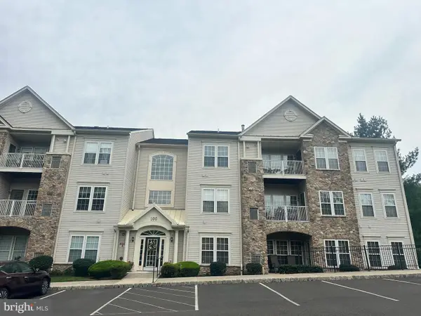 100 Ginko St #304, WARRINGTON, PA 18976