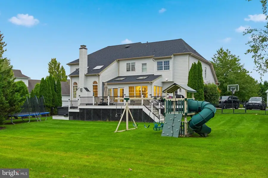 25 Delaney Dr, Newtown, PA 18940 - #3