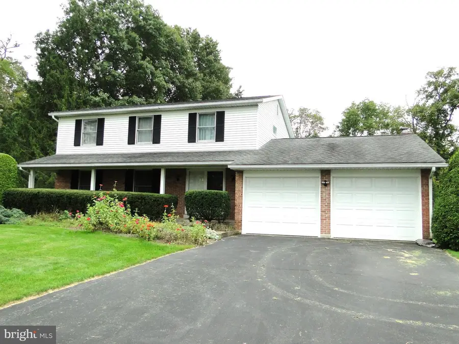 8 Clover Ln, Quakertown, PA 18951 - #2