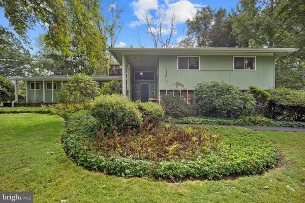 1911 Woodland Dr, YARDLEY, PA 19067