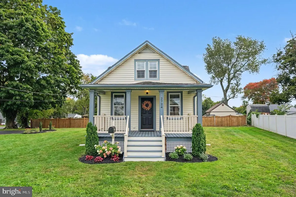 2724 New Falls Rd, Levittown, PA 19056 - #1