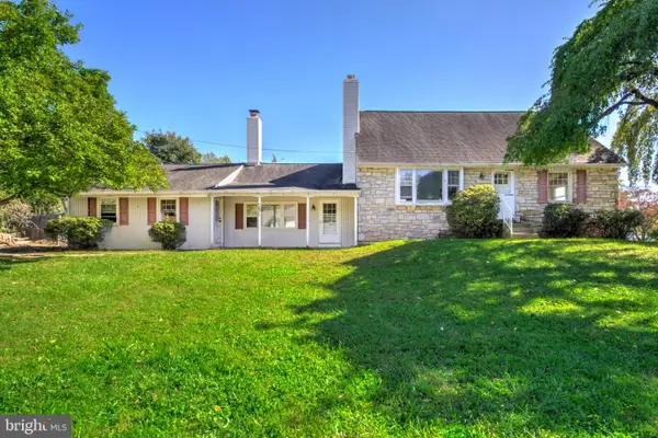 100 New Jersey Ave, CHALFONT, PA 18914
