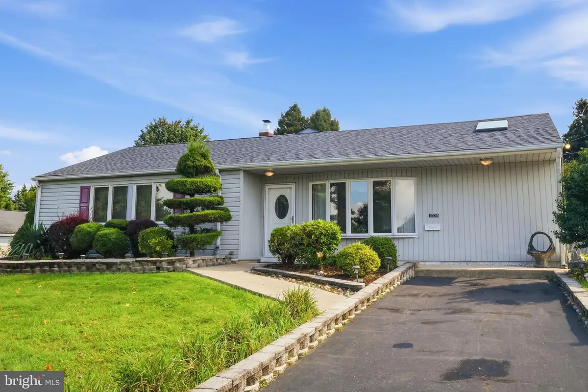 1021 W Pine St, Feasterville Trevose, PA 19053 - #1