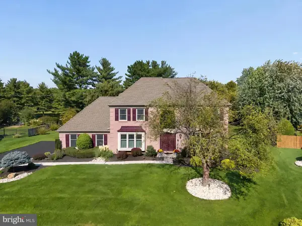 700 Fox Hollow Dr, YARDLEY, PA 19067