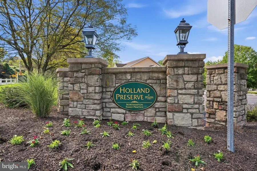 1 Falcon Dr #206, Holland, PA 18966 - #2