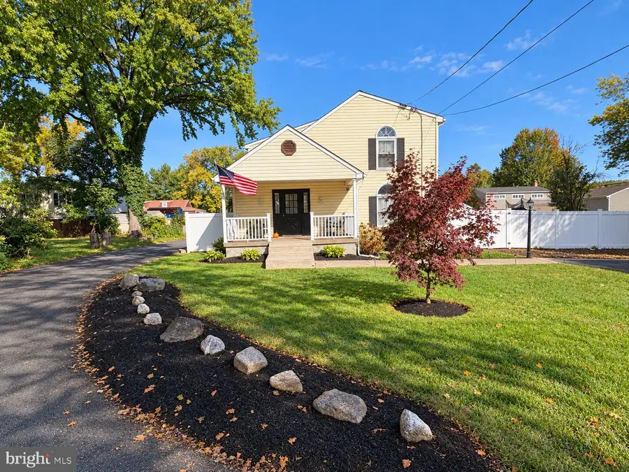 823 Olive St, Langhorne, PA 19047 - #2