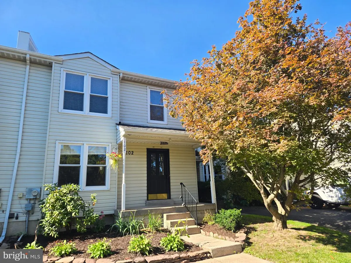 102 Solway Cir, Chalfont, PA 18914 - #1