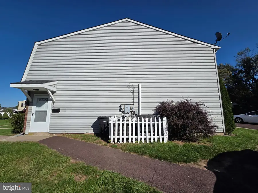 246-247 Washington Pl, Telford, PA 18969 - #2