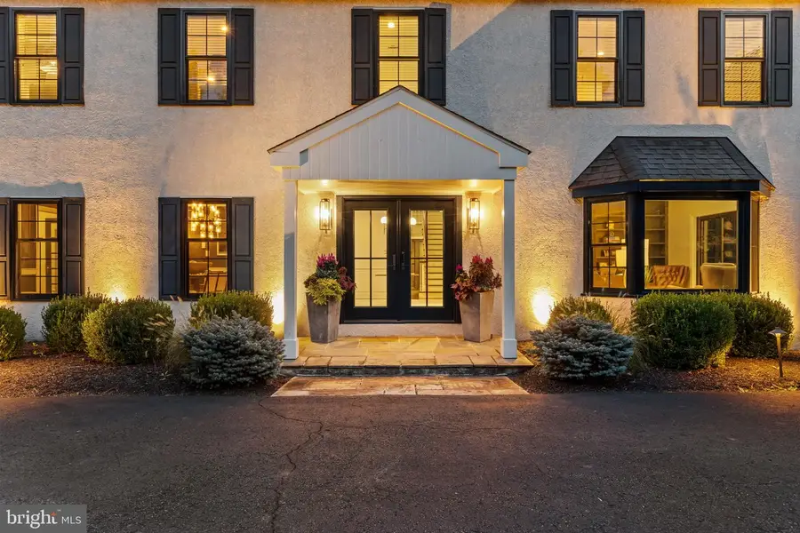 18 Colts Neck Dr, Newtown, PA 18940 - #2