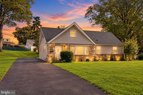 381 Hardman Ln, WARMINSTER, PA 18974