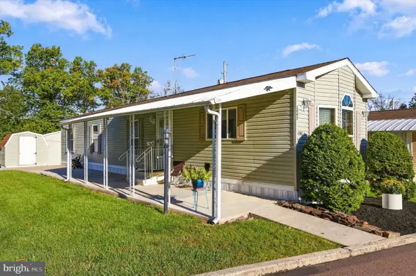 1045 Pine Cir, TELFORD, PA 18969