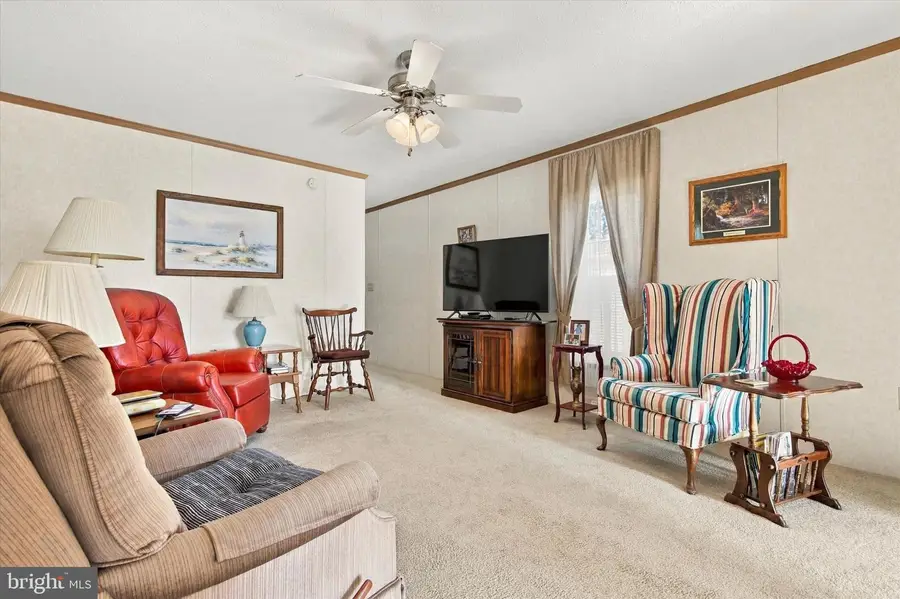 1045 Pine Cir, Telford, PA 18969 - #3