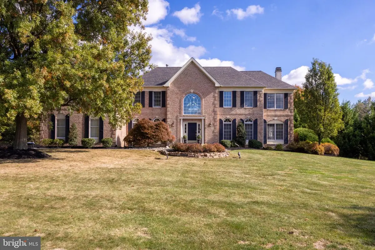 2068 Silverwood Dr, Newtown, PA 18940 - #1